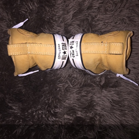 Men’s mustard yellow converse shoes size 7 - Picture 5 of 7